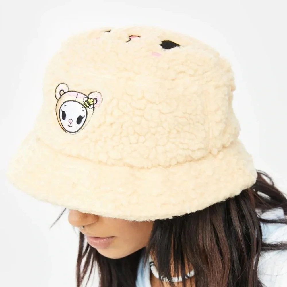 NWT Tokidoki: Rare 🔥 Biscottina Fluffy Beige Sherpa Bucket Hat